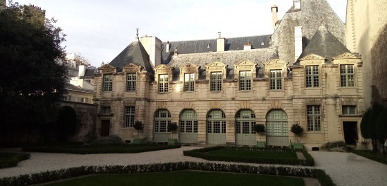 Hôtel de Sully