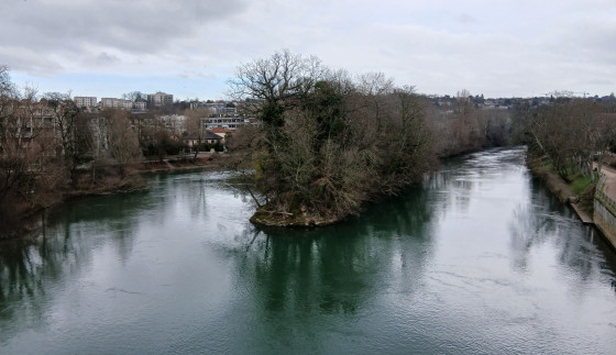 &icirc;le sur la Marne, depuis le Pont