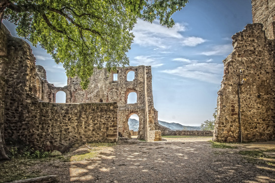 Kastelburg innen
