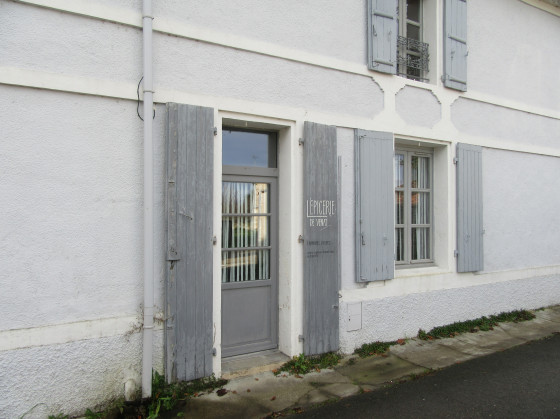 L\'ancienne épicerie de Vénat