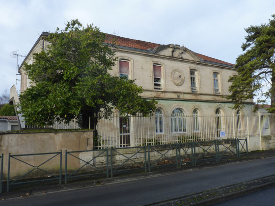 L\'ancienne mairie de Saint-Yrieix