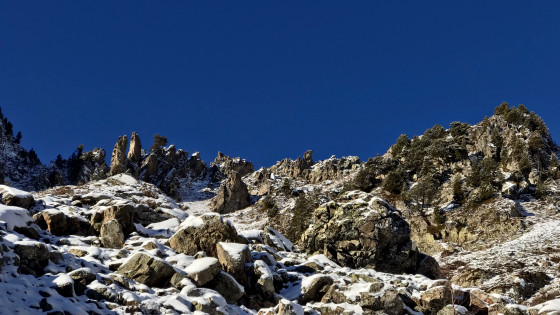L\'arête découpée joignant le Pic du Grand Perlet au Grand Colon