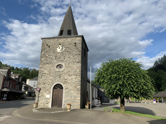 L'église au centre du village