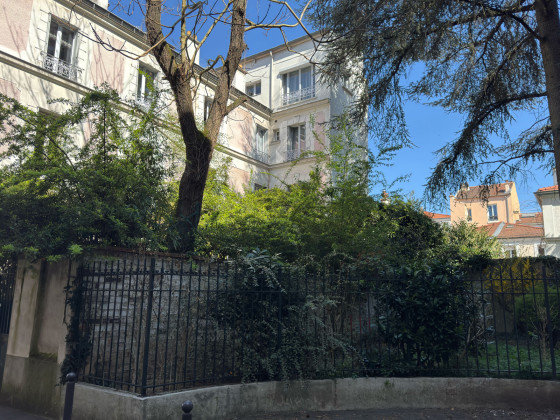 L'extr&eacute;mit&eacute; de la villa Deshayes