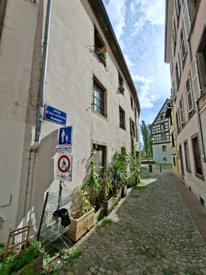 L'impasse des Orfèvres (rue du Bain-aux-plantes