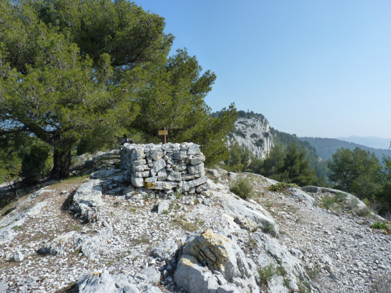 L\'une des bornes cadastrales L\'une des bornes cadastrales