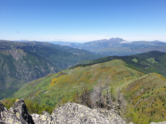 La basse vallée de l'Ariège, Bonascre et le massif de Tabe depuis le pic de Canals