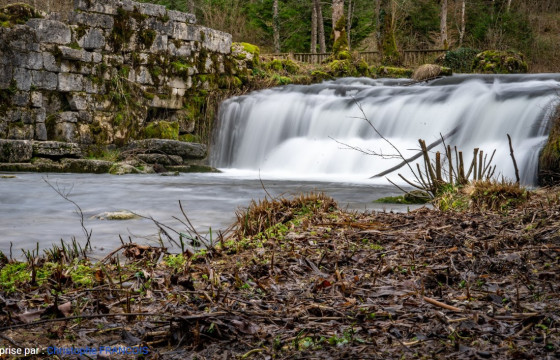 La Cascade du Moulin Jeunet à Menetru en Joux