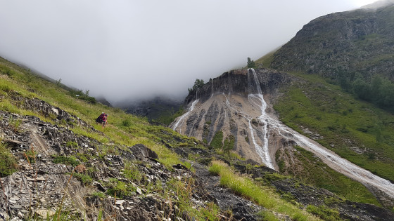 La cascade et la fontaine pétrifiante