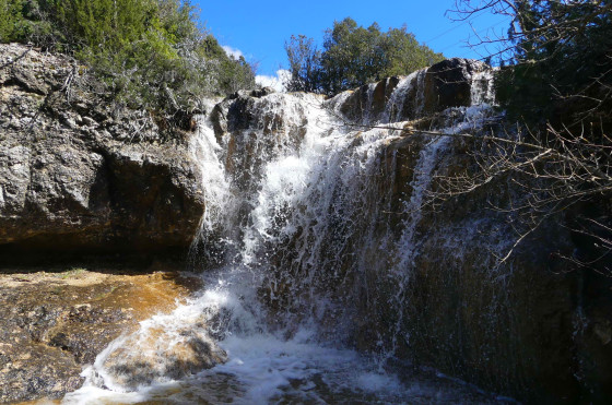 la cascade sous la glacière