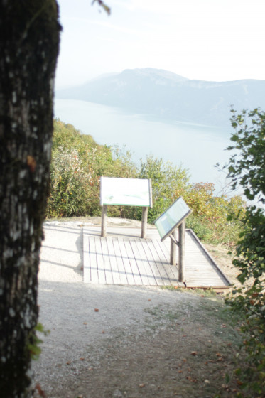La Chapelle : le belvédère occidental vers le lac du Bourget