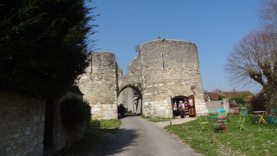 La citadelle et sa poterne à l'entrée