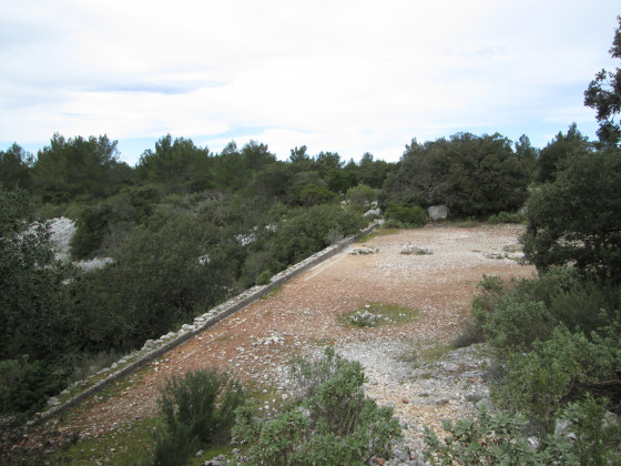 La citerne de la Rouvière Plane