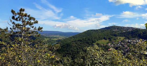 La colinne de Montfaucon et la vallée du Doubs