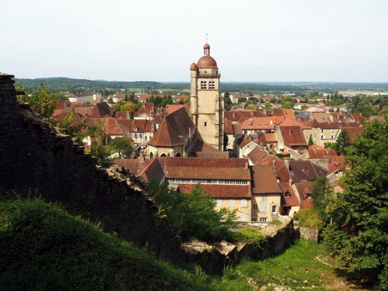 La collégiale et les remparts