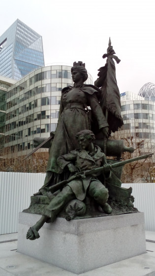La d&eacute;fense de Paris