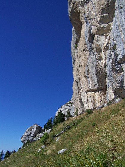 La falaise de C&eacute;&uuml;ze