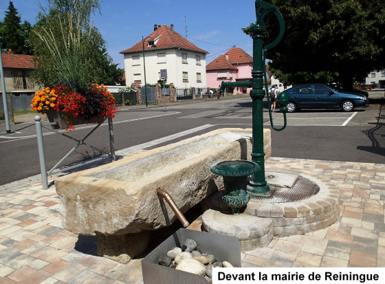 La fontaine devant la mairie de Reiningue