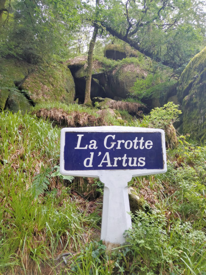 La Grotte d\'Artus
