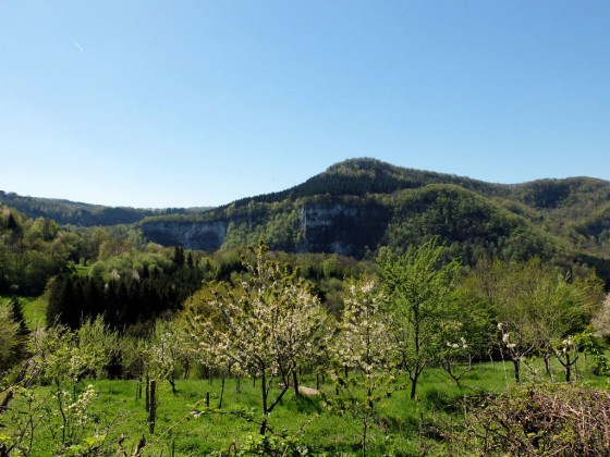 La grotte Sarrasine et le Vieux Château