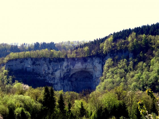 La grotte Sarrasine et le Vieux Château