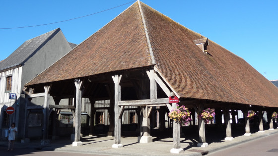 La halle de Lorris
