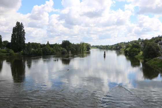 La Loire et l'&Icirc;le d'Or sur la gauche