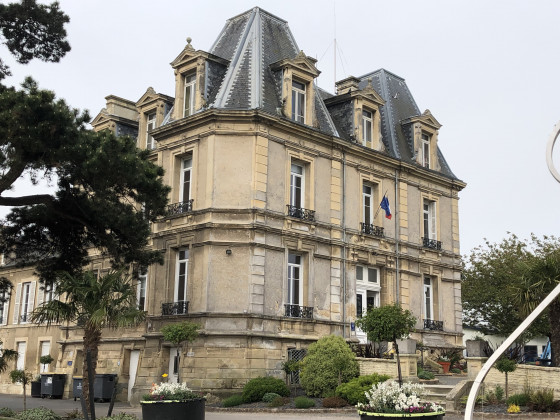 La mairie d'Hermanville-sur-Mer