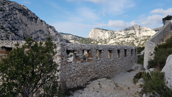 La muraille de l\'ancienne batterie du cap