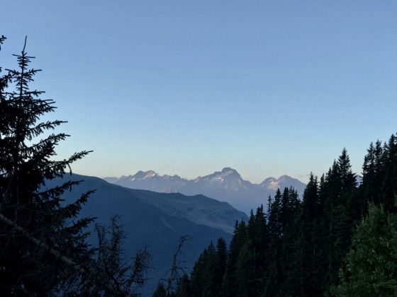 La Roche de la Muzelle à l\'aurore