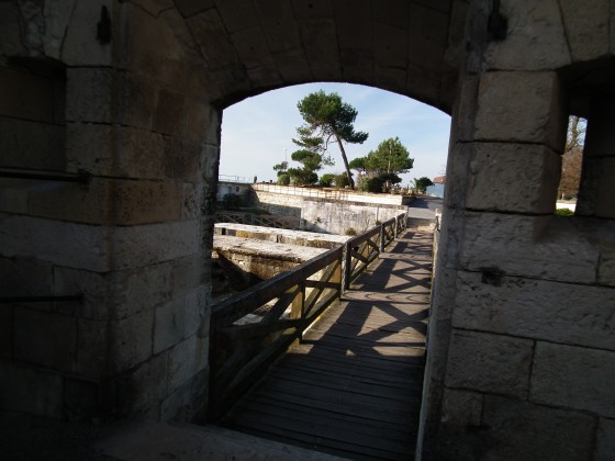 La porte des deux moulins
