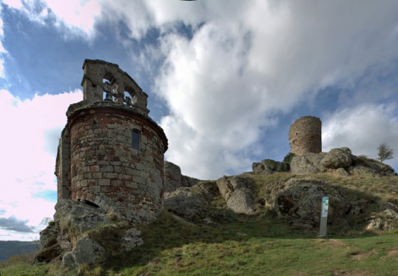 La tour de Rochegude et la chapelle Saint Jacques