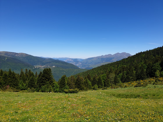 La vall&eacute;e de l'Ari&egrave;ge depuis le col de Joux