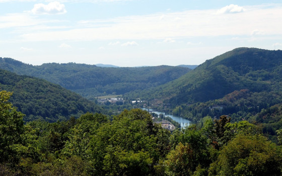 La vallée du Doubs au sud de Besançon