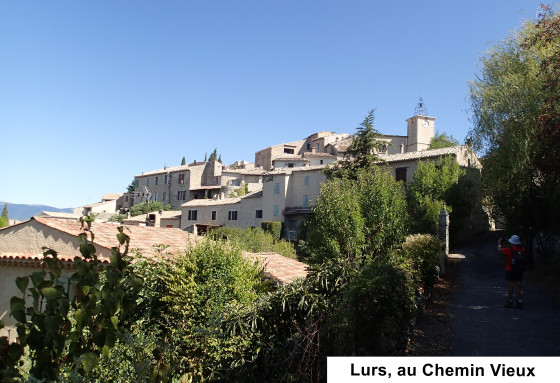 La vue sur le village de Lurs au Chemin Vieux