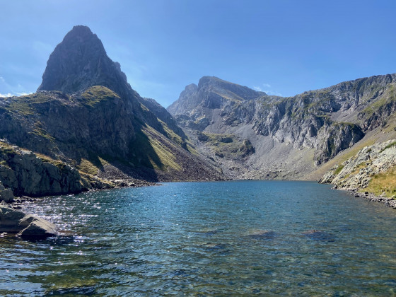 Lac d'Arrious et petit pic d'Arriel