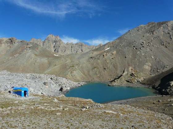 Lac du vallon de la Stroppia et le bivouac Barenghi