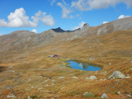 Lac et refuge de la Blanche