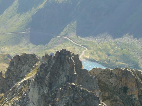 Lac et refuge vus du sommet