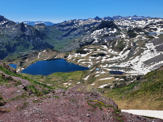 Lac Gentau et Refuge d\'Ayous vus du collet du Pic d\'Ayous