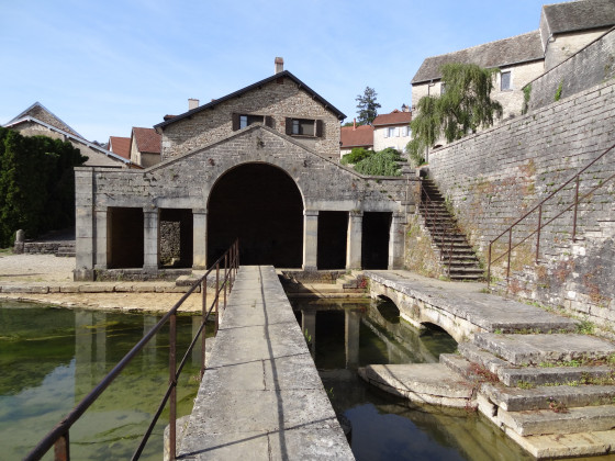 Lavoir et source