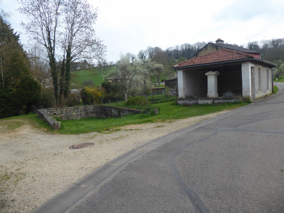 Lavoir/Fontaine et ancien abreuvoir Rue du Bois à Selaincourt