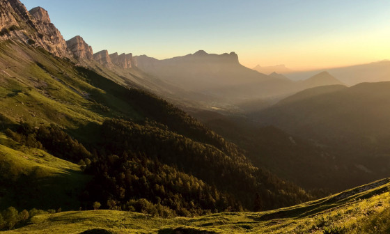 Le balcon Est du Vercors au lever du soleil