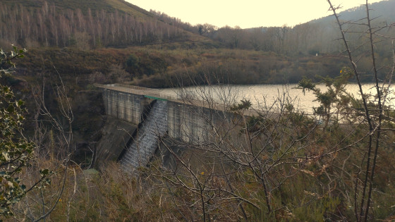 le barrage du lac d\' Ibardin