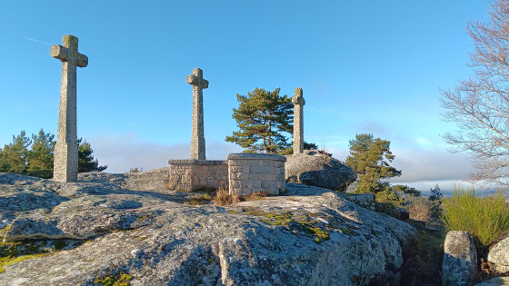 Le calvaire et la table d'orientation