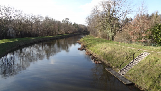 Le canal au gu&eacute; Girault