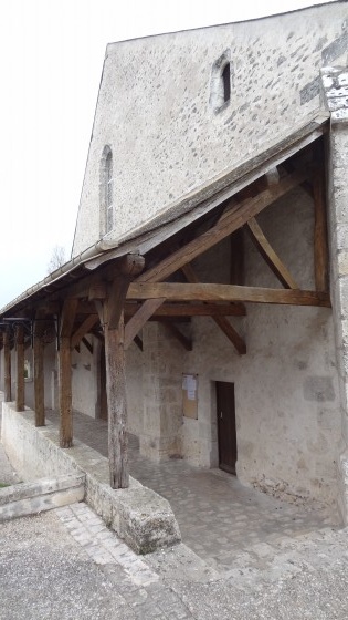 Le caquetoir de l'église Saint Etienne de Huisseau sur Cosson