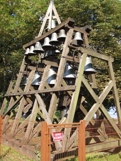 Le carillon près de la chapelle Notre-Dame-de-Grâce
