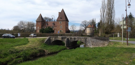 Le Chateau de Messey sur Grosne