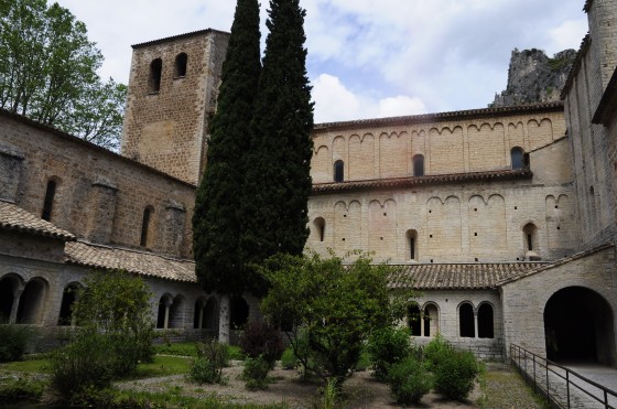 Le cloître de Saint-Guihem-le-Désert